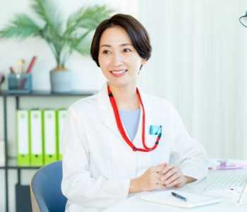 女医