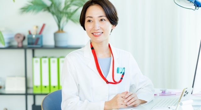 女医